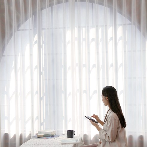 버튼 하나로 시작하는 스마트한 아침, RAiTEC nuguna 전동 커튼