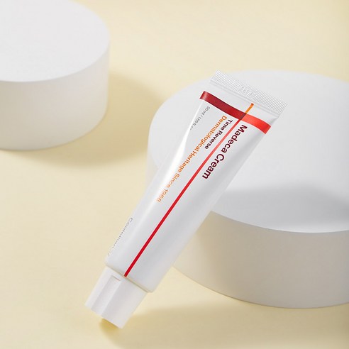 시간을 되돌리는 듯한 피부 변화, 센텔리안24 마데카 크림으로 경험하세요.