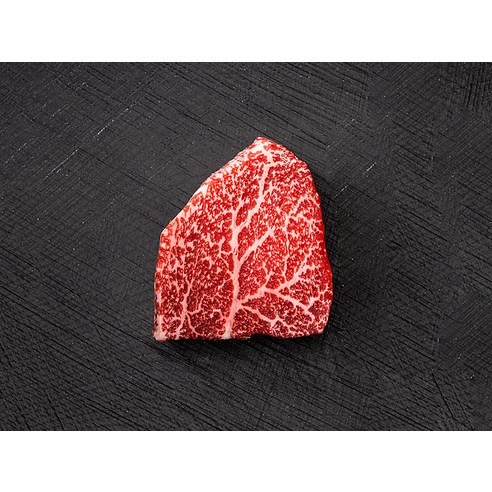 한우 안심의 부드러움과 육즙, 프랑스식 샤또브리앙 스테이크의 만남