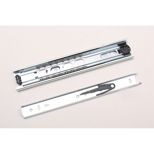 부드러운 움직임, 견고한 지지: 헤펠레 올고르 3단 볼레일로 완성하는 완벽한 수납