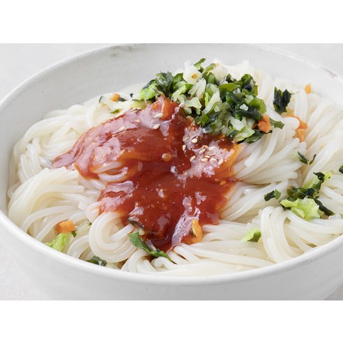 온 가족이 즐거운 맛, 오뚜기 생쫄면으로 주말 점심 고민 끝!