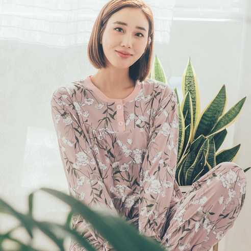 도씨 여성용 피치기모 플라워 라운드형 잠옷 상하의 세트