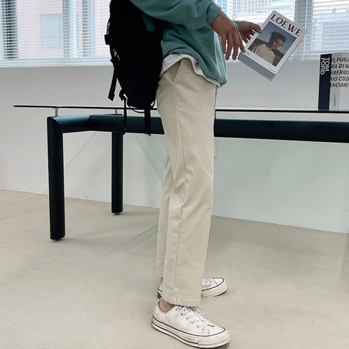 현대적인 디자인과 편안한 착용감을 제공하는 멋진 하의