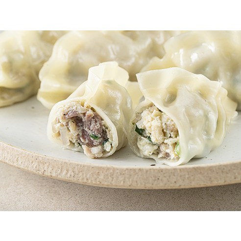 진하고 풍성한 고기왕 속이 가득한, 안심하고 간편하게 즐기는 풀무원 고기왕교자