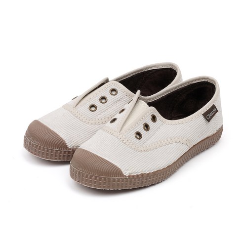 뛰어난 품질, 편안함, 스타일이 어우러진 씨엔타 잉글레스 푼테라 파나 스니커즈