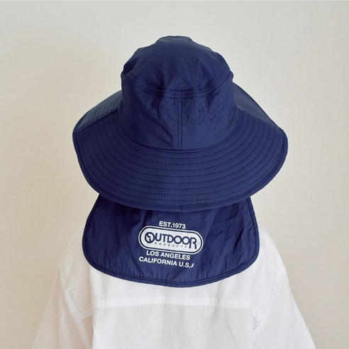 강렬한 햇살 아래, 아이의 안전과 스타일을 책임지는 완벽한 선택!