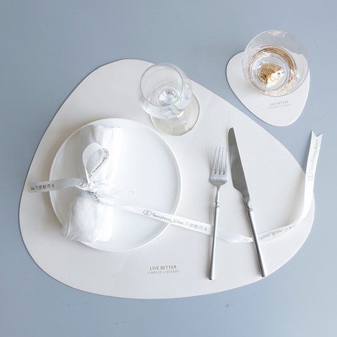 러빙랩 몽블랑 페블 가죽질감 방수 테이블매트 2p + 코스터 2p 세트, 화이트, 매트(45 x 36.8 cm), 코스터(12.5 x 11.5 cm)