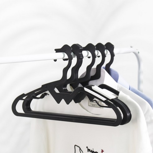 올리빙 올리 논슬립 옷걸이 블랙 에디션으로 옷장 혁명을 완성하세요!