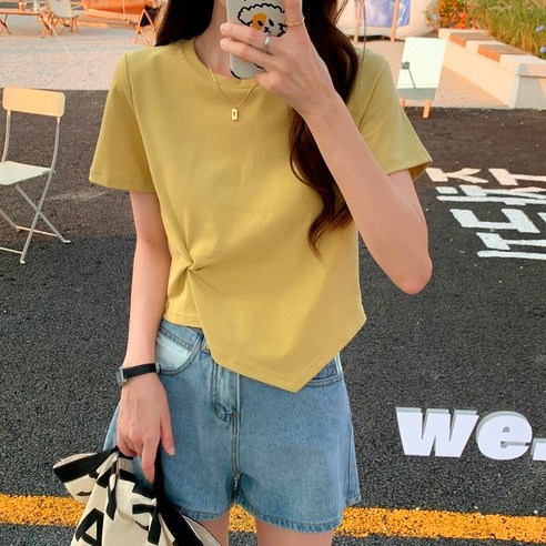 女 時尚 服裝 上衣 短袖 t卹 成年女人 成年女人 女士 女人 涼爽 夏天 夏天 夏天 夏天 夏天 夏天 涼爽的夏天 仲夏 夏天 夏天 炎熱的夏天炎熱的夏季 炎熱的夏季 夏 夫人 夫人 冷靜 冷靜 女裝 服裝 短袖T卹