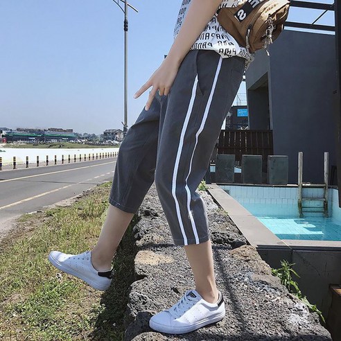 男 時尚 服裝 打底 休閒 短褲 成年男 成年男 青年 男