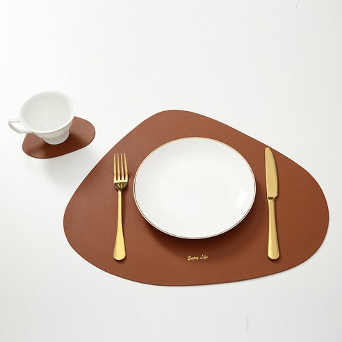 세뇨르킴 비비드 삼각 식탁 매트, 브라운, 45.5 x 37 cm