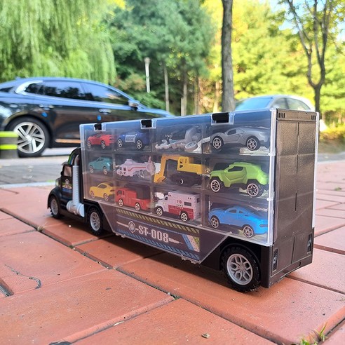 키저스 트럭캐리어 미니카 세트는 자동차를 좋아하는 어린이들에게 즐거운 놀이 시간을 선사해줍니다.