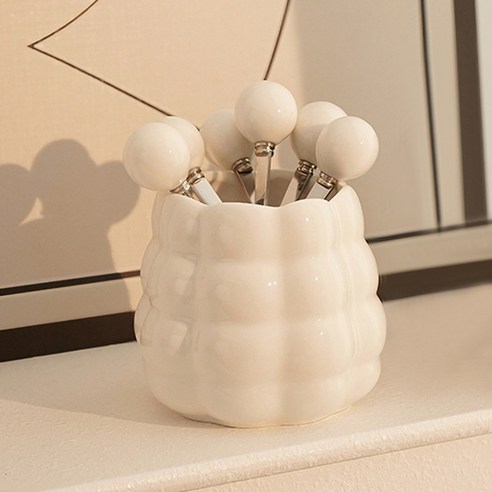 작은 사치로 완성하는 주방의 품격, 몬드스팟 미니 세라믹 엠보 수저통