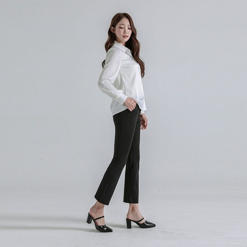 편안한 착용감과 세련된 스타일을 동시에 완성하는 스판 하이웨스트 부츠컷 슬랙스