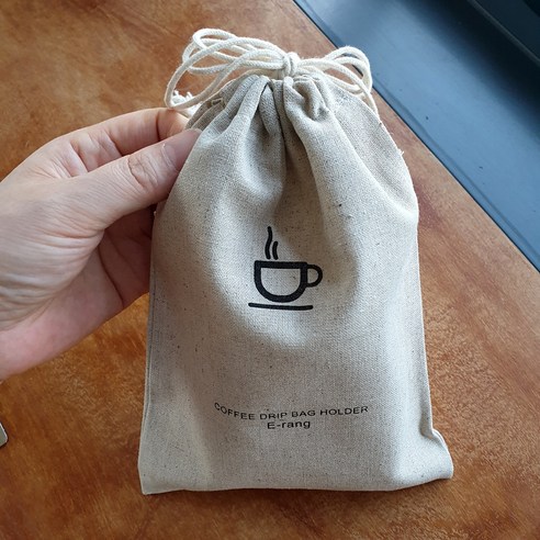 편리함과 스타일의 완벽한 조화를 이룬 이랑 드립백 거치대