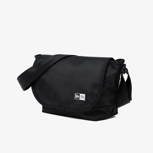 스타일과 실용성을 겸비한 완벽한 데일리백