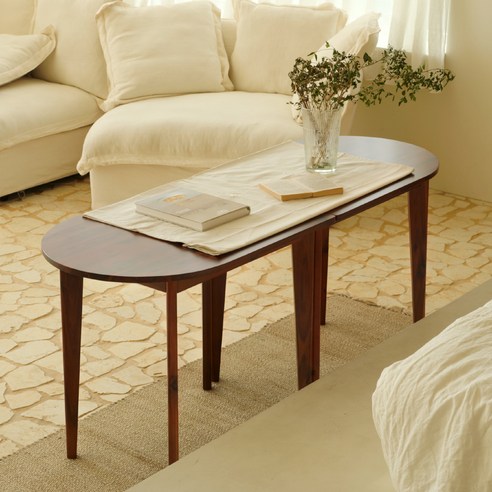 공간에 온기를 더하는 특별한 선택, 하우스레시피 에이든 티크 반타원 테이블