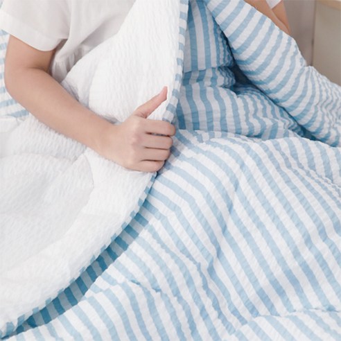 안락하고 럭셔리한 여름철 취침 경험을 위한 아망떼 폴라리스 시어서커 리플 프릴 여름 이불패드 세트