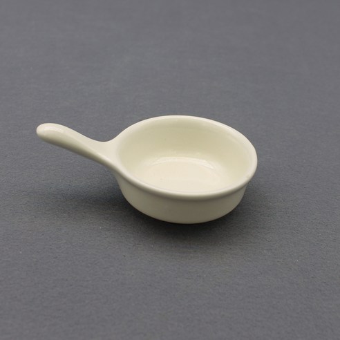 달소금 귀여운 손잡이 소스볼 7 x 10.5 x 3 cm, 아이보리(유광), 1개