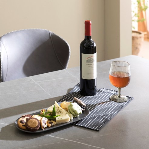 디네트 포세린 세라믹 식탁: 당신의 공간에 예술을 더하다