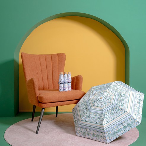 봄의 설렘을 담은 UV 자외선 차단 암막 3단 우산 양산