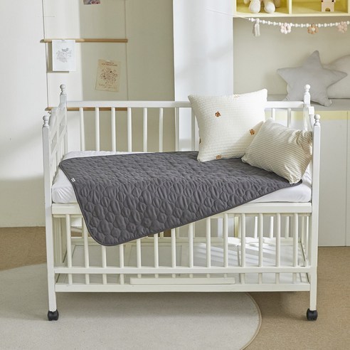 베네베딩 유아용 방수패드로 밤새 뽀송한 아침을 맞이하세요.