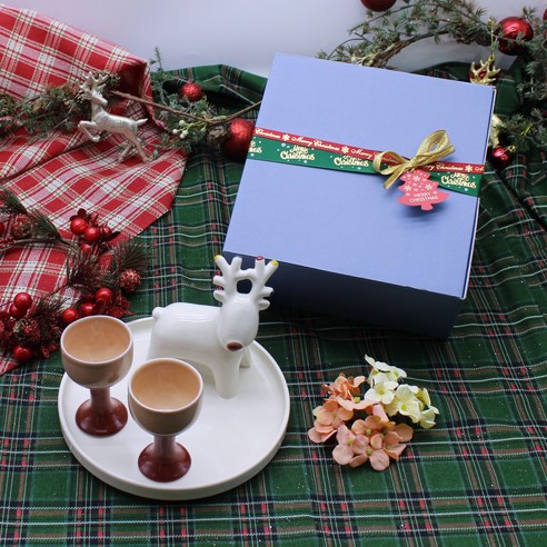 달소금 크리스마스 커플 홈파티 도자기 안주접시 + 술잔 2p 선물 세트, 1세트, 접시 + 술잔 2p, 혼합색상