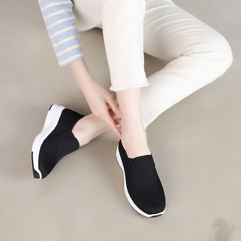 코나블루 가벼운 여성