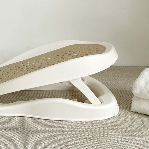 엄마의 편안함과 아기의 안전을 동시에, 라비베베 높이조절 아기욕조