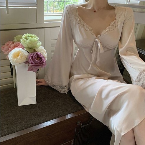 여성의 편안함과 세련을 위한 씨오브비 모던 드레스 홈웨어
