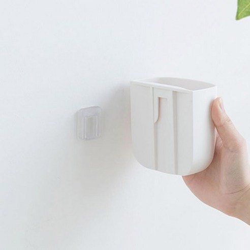 리모컨을 정리하고 정돈하는 데 도움이 되는 부착식 리모컨 정리함 꽂이