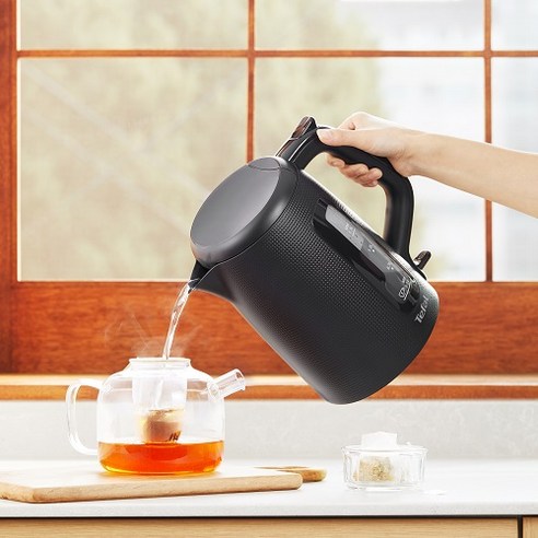 테팔 모닝 블랙 전기 커피포트로 시작하는 향긋한 아침