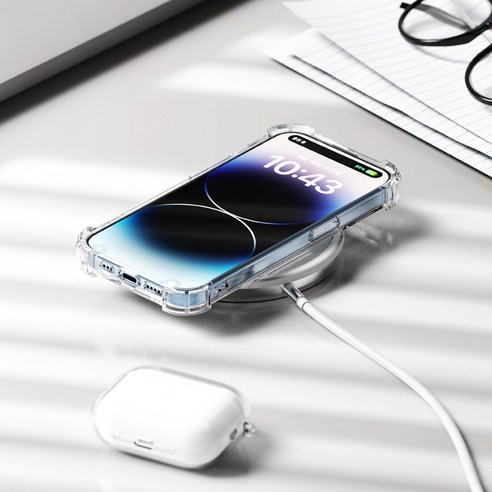 누아트의 탁월한 마그세이프™ 호환 마그네틱 에어룸 젤 하드 케이스로 iPhone 15 Pro Max 보호하기