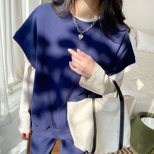 아모르데이 루즈핏 라운드 데일리 베이직 면 쭈리 클라우드 조끼
