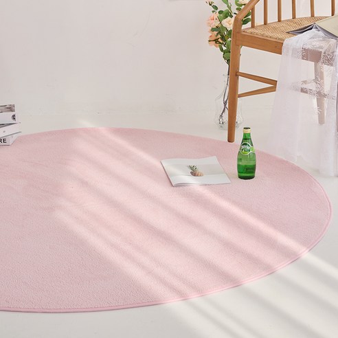 화사함과 편안함을 선사하는 핑크빛 러그, 이니띠움 컬러 마일드