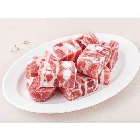 맛있고 안심할 수 있는 돼지갈비 스페어립으로 즐거운 찜 요리