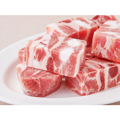 맛있고 안심할 수 있는 돼지갈비 스페어립으로 즐거운 찜 요리