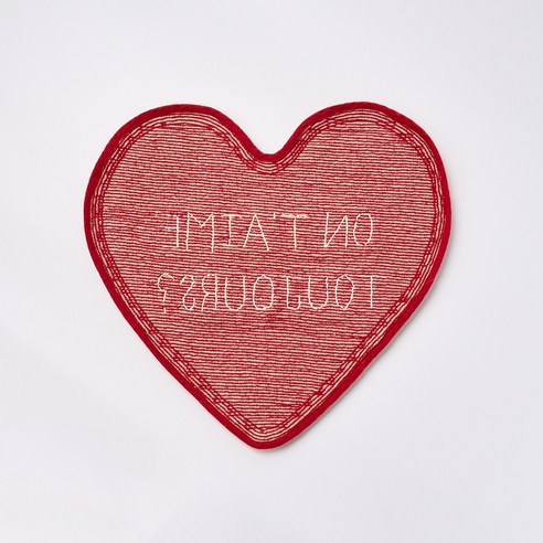 사랑스러운 디자인과 푹신한 촉감으로 현관에 포인트를 더하세요!