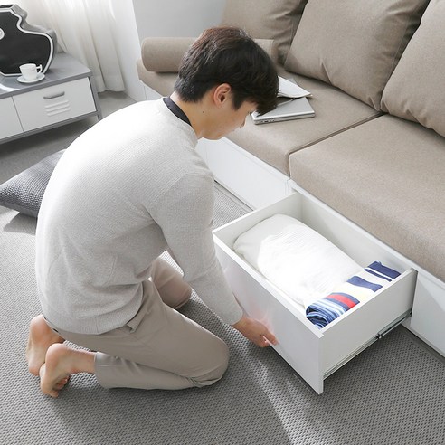 모던함과 실용성을 갖춘 소파