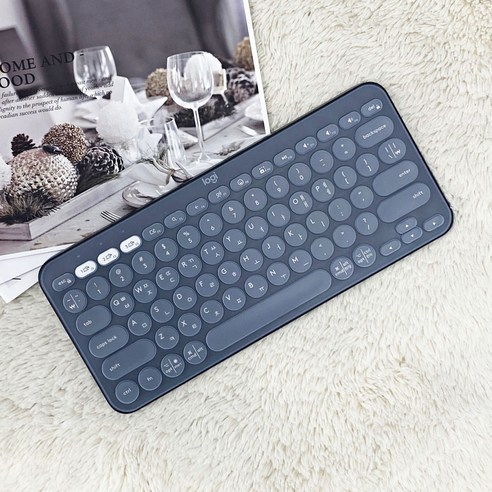 조용한 작업 환경을 완성하는 로지텍 K380 키스킨