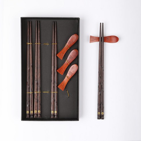 섬세한 식탁의 품격, 물고기 젓가락받침과 천연목 나무젓가락으로 완성하세요.