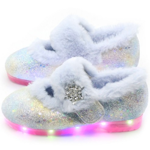 아이들의 안전과 따뜻함을 책임지는 똑똑한 겨울 구두