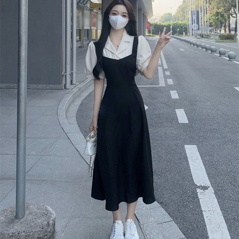 신체의 흐름을 부드럽게 만들어주는 여름 페이크 투피스