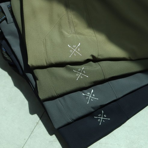 여름철을 위한 편안하고 다목적적인 남성 데일리 반바지