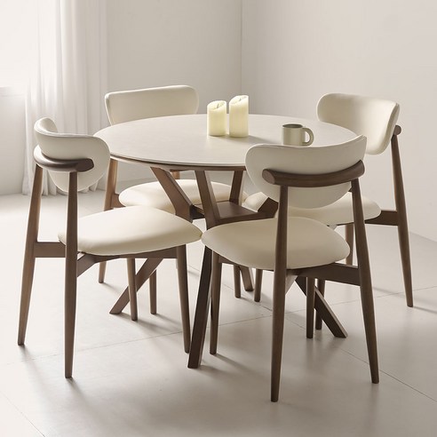 자연의 아름다움을 담은 세련된 식탁세트