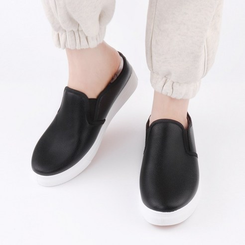 스타일리시한 편안함, 레더 뮬 슬립온으로 완성하는 여름!