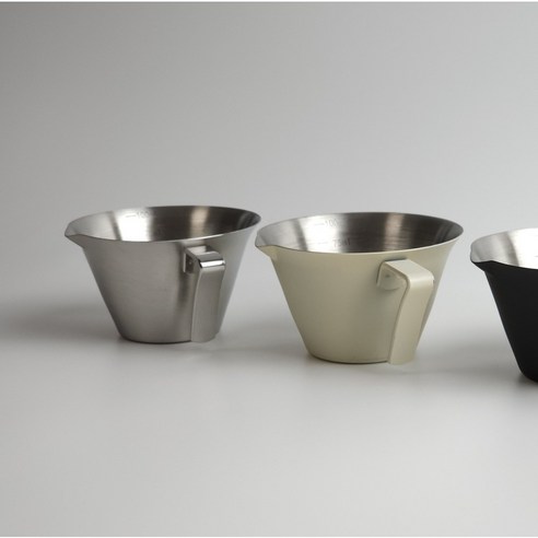 홈 바리스타와 커피 애호가를 위한 내구적이고 정밀하며 세련된 빈플랜트 스텐 에스프레소 샷잔 벨크리머 스테인리스 저그