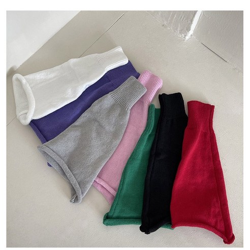 부모컷 디자인과 발토시가 특징인 헤네스 플레이업 부츠컷 저지 밴드 레그워머