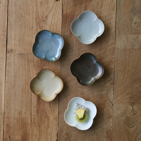 섬세한 아름다움이 깃든 식탁 위의 예술, 프라우반 모네프 꽃원종지 소찬기