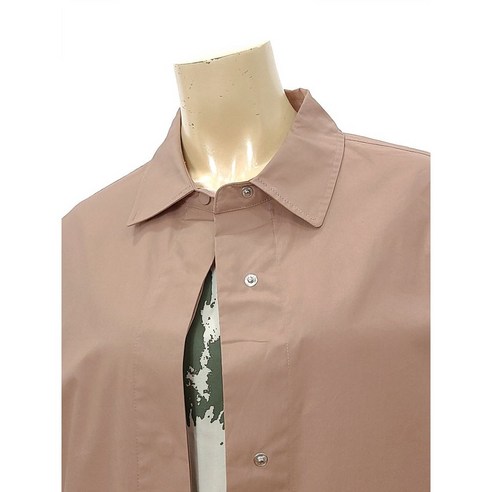 안지크 긴소매 홑겹 코튼 셔츠형 바바리는 봄과 가을에 착용하기 좋은 제품입니다.